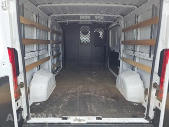 2025 Ram ProMaster 2500 Cargo Van Tradesman w/Passenger Seat Low Roof 136.0" WB - miniatura 15