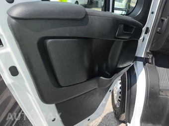 2025 Ram ProMaster 2500 Cargo Van Tradesman w/Passenger Seat Low Roof 136.0" WB - miniatura 9
