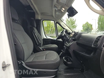 2025 Ram ProMaster 2500 Cargo Van Tradesman w/Passenger Seat Low Roof 136.0" WB - miniatura 8