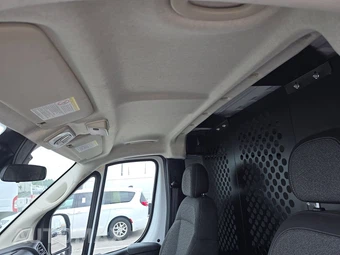 2025 Ram ProMaster 2500 Cargo Van Tradesman w/Passenger Seat Low Roof 136.0" WB - miniatura 18