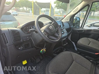2025 Ram ProMaster 2500 Cargo Van Tradesman w/Passenger Seat Low Roof 136.0" WB - miniatura 11
