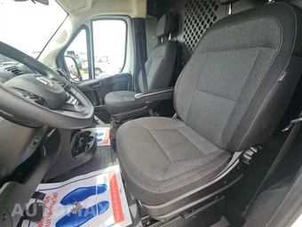 2025 Ram ProMaster 2500 Cargo Van Tradesman w/Passenger Seat Low Roof 136.0" WB - miniatura 7