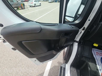 2025 Ram ProMaster 2500 Cargo Van Tradesman w/Passenger Seat Low Roof 136.0" WB - miniatura 9