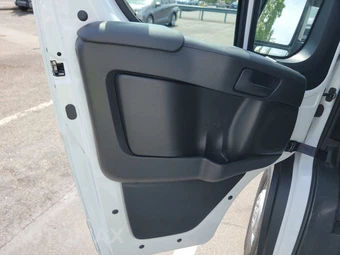 2025 Ram ProMaster 2500 Cargo Van Tradesman w/Passenger Seat Low Roof 136.0" WB - miniatura 9