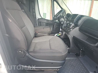 2025 Ram ProMaster 2500 Cargo Van Tradesman w/Passenger Seat Low Roof 136.0" WB - miniatura 8