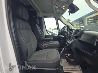 2025 Ram ProMaster 2500 Cargo Van Tradesman w/Passenger Seat Low Roof 136.0" WB - miniatura 8