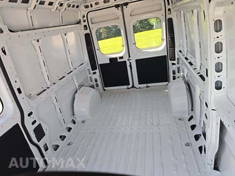 2025 Ram ProMaster 3500 Cargo Van SLT High Roof 159.0" WB - miniatura 10