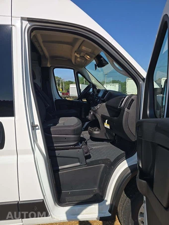 2025 Ram ProMaster 3500 Cargo Van SLT High Roof 159.0" WB - miniatura 15