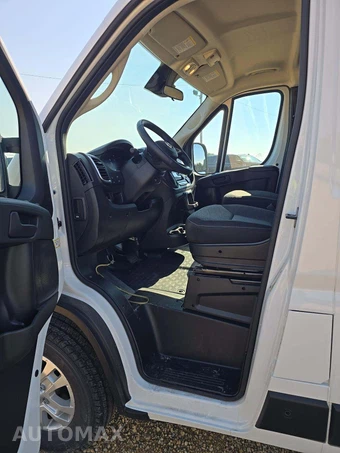 2025 Ram ProMaster 3500 Cargo Van SLT High Roof 159.0" WB - miniatura 3