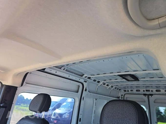 2025 Ram ProMaster 3500 Cargo Van SLT High Roof 159.0" WB - miniatura 8