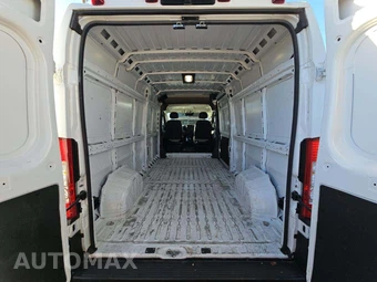 2025 Ram ProMaster 3500 Cargo Van Tradesman w/Passenger Seat High Roof 159.0" WB - miniatura 12