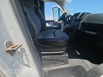 2025 Ram ProMaster 3500 Cargo Van Tradesman w/Passenger Seat High Roof 159.0" WB - miniatura 8