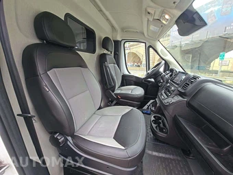 2025 Ram ProMaster 3500 Cargo Van Tradesman w/Passenger Seat High Roof 159.0" WB - miniatura 18