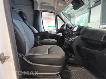 2025 Ram ProMaster 3500 Cargo Van Tradesman w/Passenger Seat High Roof 159.0" WB - miniatura 8