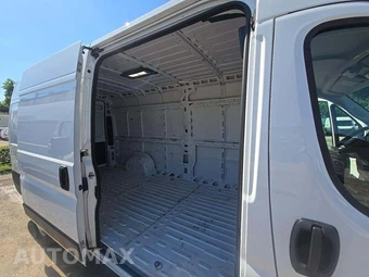 2025 Ram ProMaster 3500 Cargo Van Tradesman w/Passenger Seat High Roof 159.0" WB - miniatura 15