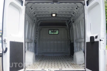 2025 Ram ProMaster 3500 Cargo Van Tradesman w/Passenger Seat High Roof 159.0" WB - miniatura 16