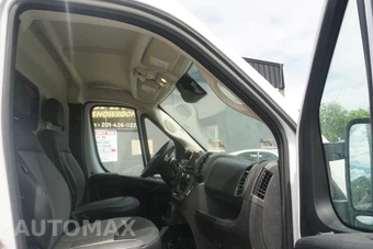 2025 Ram ProMaster 3500 Cargo Van Tradesman w/Passenger Seat High Roof 159.0" WB - miniatura 17