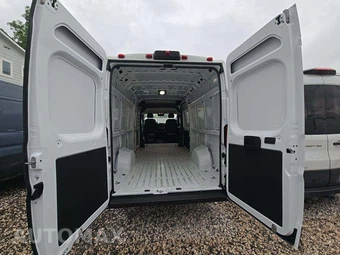 2025 Ram ProMaster 3500 Cargo Van Tradesman w/Passenger Seat High Roof 159.0" WB - miniatura 13