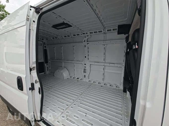 2025 Ram ProMaster 3500 Cargo Van Tradesman w/Passenger Seat High Roof 159.0" WB - miniatura 15