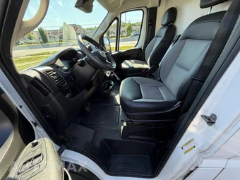 2025 Ram ProMaster 3500 Cargo Van Tradesman w/Passenger Seat High Roof 159.0" WB - miniatura 17