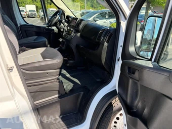 2025 Ram ProMaster 3500 Cargo Van Tradesman w/Passenger Seat High Roof 159.0" WB - miniatura 31
