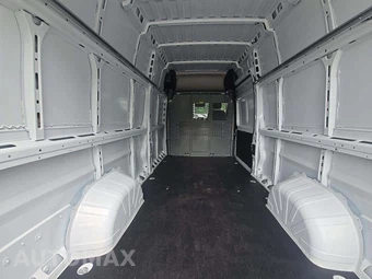 2025 Ram ProMaster 3500 Cargo Van Tradesman w/Passenger Seat High Roof 159.0" WB - miniatura 13