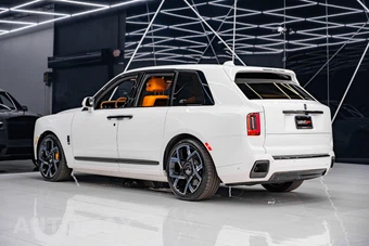 2025 Rolls-Royce Cullinan Black Badge - miniatura 13