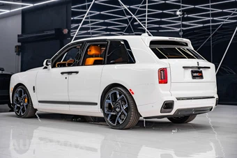 2025 Rolls-Royce Cullinan Black Badge - miniatura 15
