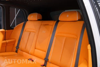 2025 Rolls-Royce Cullinan Black Badge - miniatura 2
