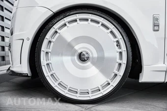 2025 Rolls-Royce Cullinan - miniatura 3