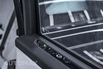 2025 Rolls-Royce Cullinan - miniatura 3