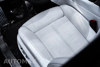 2025 Rolls-Royce Cullinan - miniatura 6