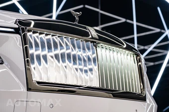 2025 Rolls-Royce Spectre Black Badge - miniatura 3