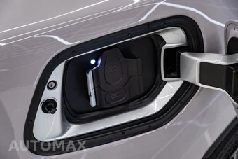 2025 Rolls-Royce Spectre Black Badge - miniatura 31