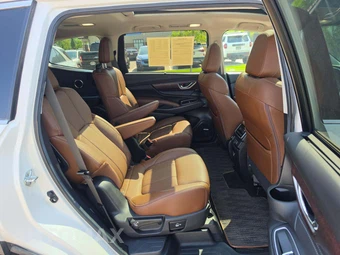 2025 Subaru Ascent Touring 7-Passenger - miniatura 17