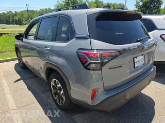 2025 Subaru Forester Premium - miniatura 2