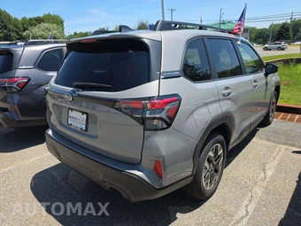 2025 Subaru Forester Premium - miniatura 3
