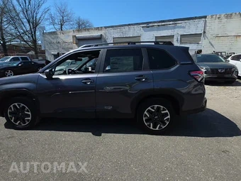 2025 Subaru Forester Premium - miniatura 3