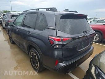 2025 Subaru Forester Premium - miniatura 6