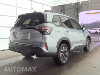 2025 Subaru Forester Premium - miniatura 4