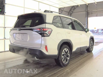 2025 Subaru Forester Premium - miniatura 4