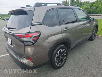 2025 Subaru Forester Premium - miniatura 3