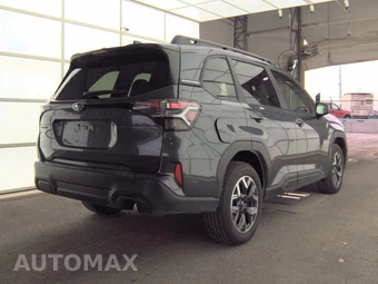2025 Subaru Forester Premium - miniatura 4