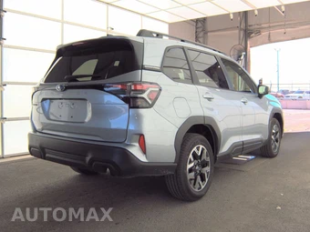 2025 Subaru Forester Premium - miniatura 4