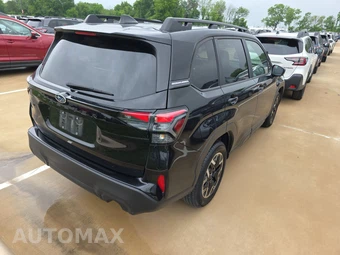 2025 Subaru Forester Premium - miniatura 4