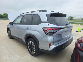 2025 Subaru Forester Premium - miniatura 6