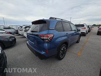 2025 Subaru Forester Premium - miniatura 4