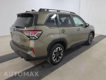 2025 Subaru Forester Premium - miniatura 4