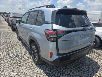 2025 Subaru Forester Premium - miniatura 6