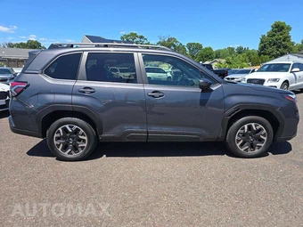 2025 Subaru Forester Premium - miniatura 4